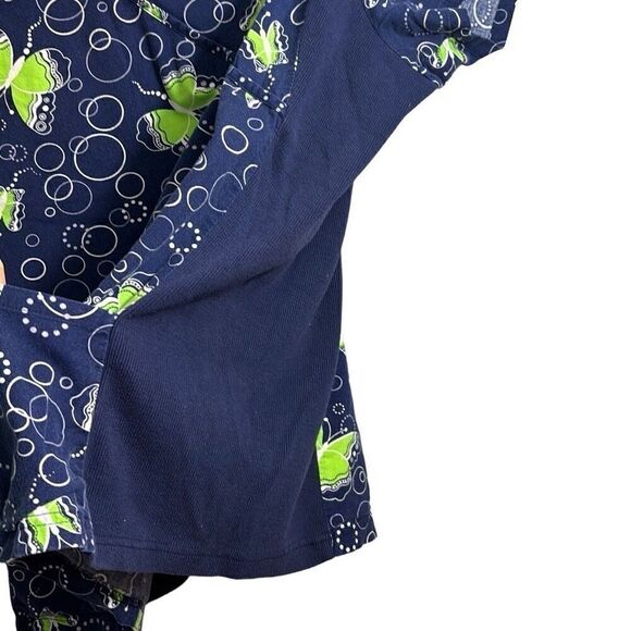 The Uniform Outlet 2X butterfly print knit sides two pocket scrub top blue & gre - Picture 6 of 11